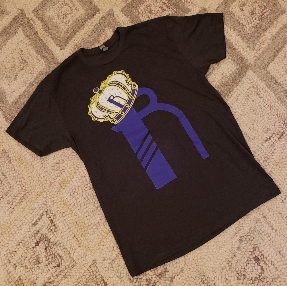 NWOT RiCK Collection R Crown Tee